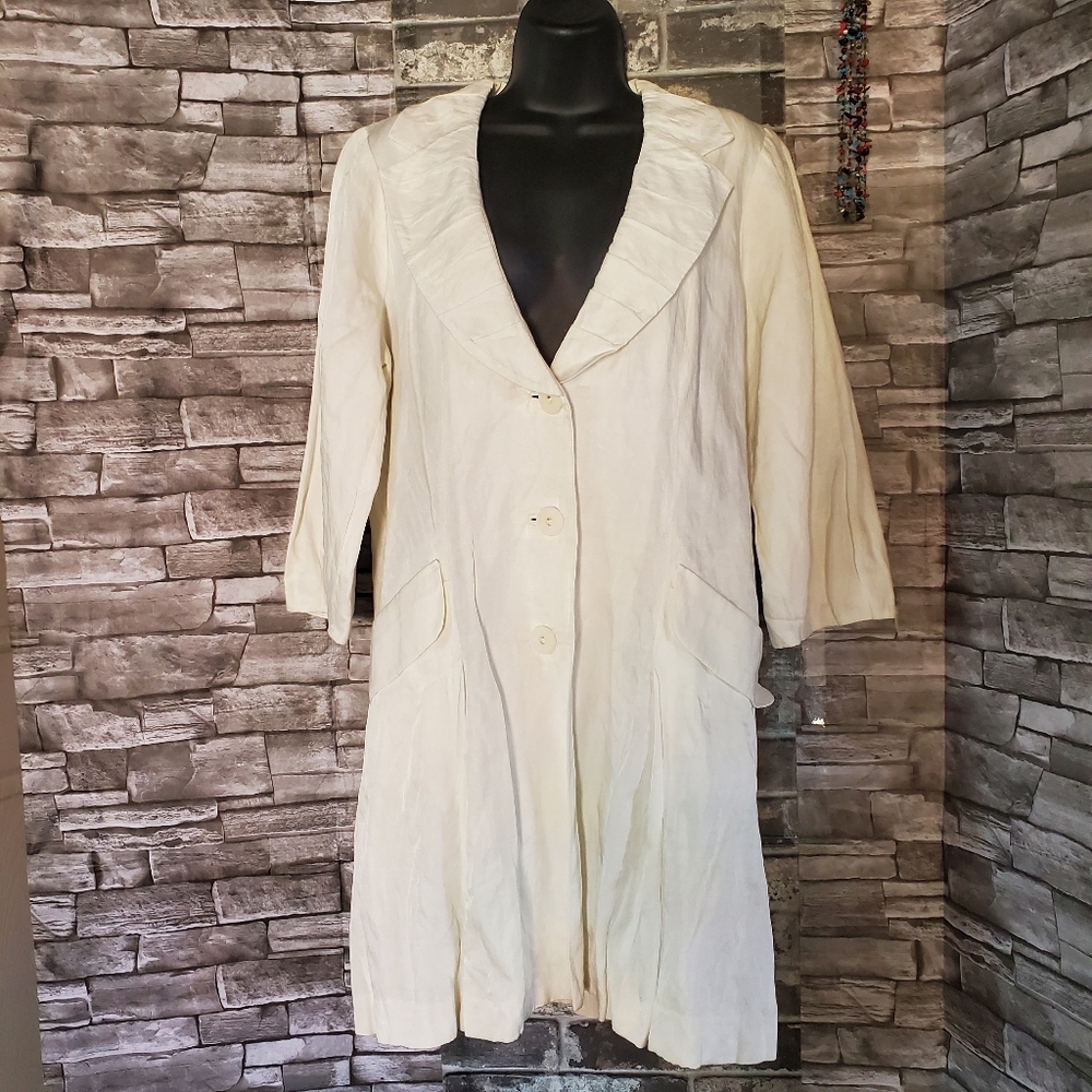 Cabi Metallic Trench Coat Jacket Pleated Ivory Pockets Buttons Elegant Romantic